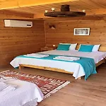 מוטל Kabak Misafir Evi *