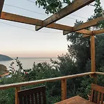 Kabak Misafir Evi מוטל פאראליה