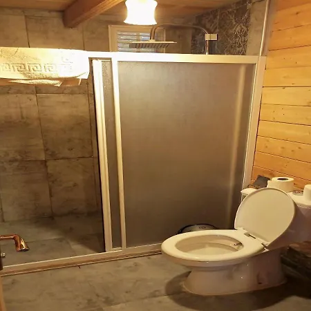 Kabak Misafir Evi * פאראליה