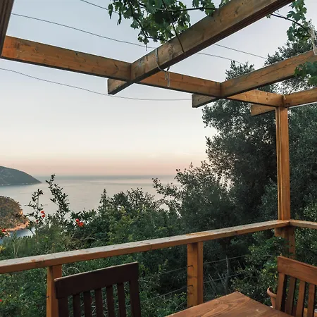 Kabak Misafir Evi מוטל פאראליה